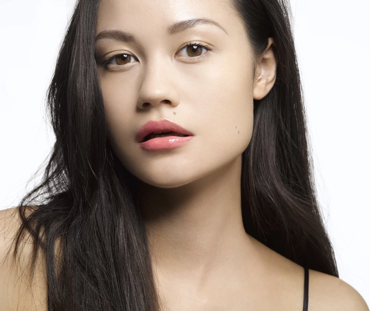 YVES SAINT LAURENT Rouge Volupté Shine Color Combining Lipstick - N°103 Parisian Rose 7 YVES SAINT LAURENT Rouge Volupté Shine Color Combining Lipstick - N°103 Parisian Rose - Afbeelding 7