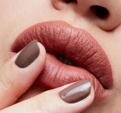 MAC Cosmetics Matte Lipstick - Lippenstift - Taupe -Lip Make Up Winkel 1200x1125 24