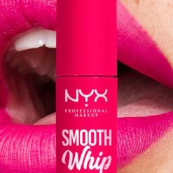 NYX Professional Makeup - Smooth Whip Matte Lip Cream Pillow Fight - Vloeibare Lippenstift - 4ML -Lip Make Up Winkel 1200x1200 246