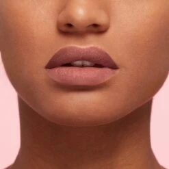 L'Oréal Paris Les Macarons Langhoudende Matte Lipstick - 822 Mon Caramel – Nude – 6,7 Ml -Lip Make Up Winkel 1200x1200 482