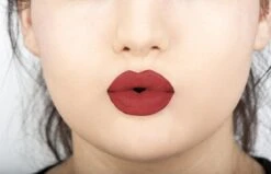 NYX Professional Makeup Soft Matte Lip Cream - Amsterdam SMLC01 - Lippenstift -Lip Make Up Winkel 1200x771