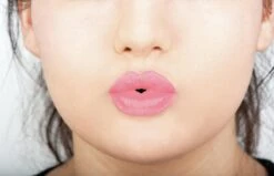 NYX Professional Makeup Soft Matte Lip Cream - Tokyo SMLC03 - Liquid Lippenstift - 8 Ml -Lip Make Up Winkel 1200x772 1