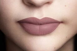 L’Oréal Paris Make-Up Designer Les Chocolats Lipstick - 842 Candy Man - Paars - Ultra Matte Lippenstift Met Chocoladegeur - 7,6 Ml -Lip Make Up Winkel 1200x799 1