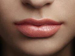 L'Oréal Paris Color Riche Shine Lippenstift - 656 Beige In The City 12 L'Oréal Paris Color Riche Shine Lippenstift - 656 Beige In The City -Lip Make Up Winkel 1200x889