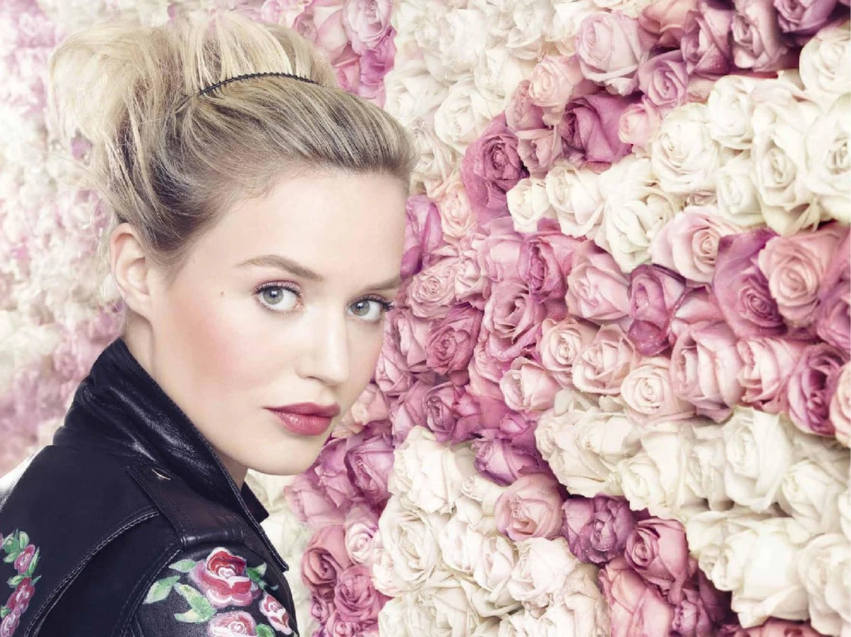 Rimmel London Moisture Renew Lipstick - Pink Fame - Lilac-Violet 3 Rimmel London Moisture Renew Lipstick - Pink Fame - Lilac-Violet - Afbeelding 3