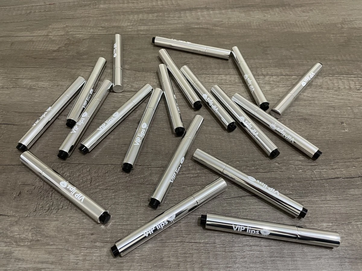 VIP Lips Vollere Lippen Lip Plumper Volumiserende In 2 Min Lip Maximizer Plump Kylie Jenner Cosmetics Make Up Lip Filler Huda Beauty 3 VIP Lips Vollere Lippen Lip Plumper Volumiserende In 2 Min Lip Maximizer Plump Kylie Jenner Cosmetics Make Up Lip Filler Huda Beauty - Afbeelding 3