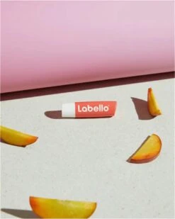 Labello Fruity Shine Peach Lippenbalsem - 5.5ml -Lip Make Up Winkel 959x1200 1