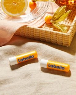 Labello Sun Protect SPF 30 - Lippenbalsem -Lip Make Up Winkel 960x1200 18